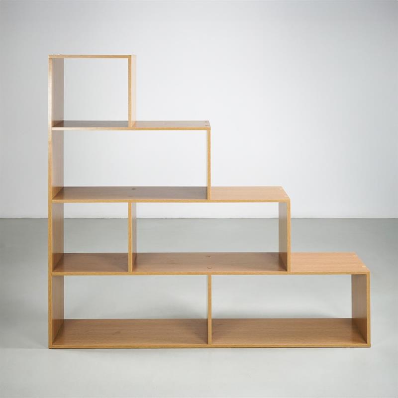 LIBRERIA STAIRS ROV