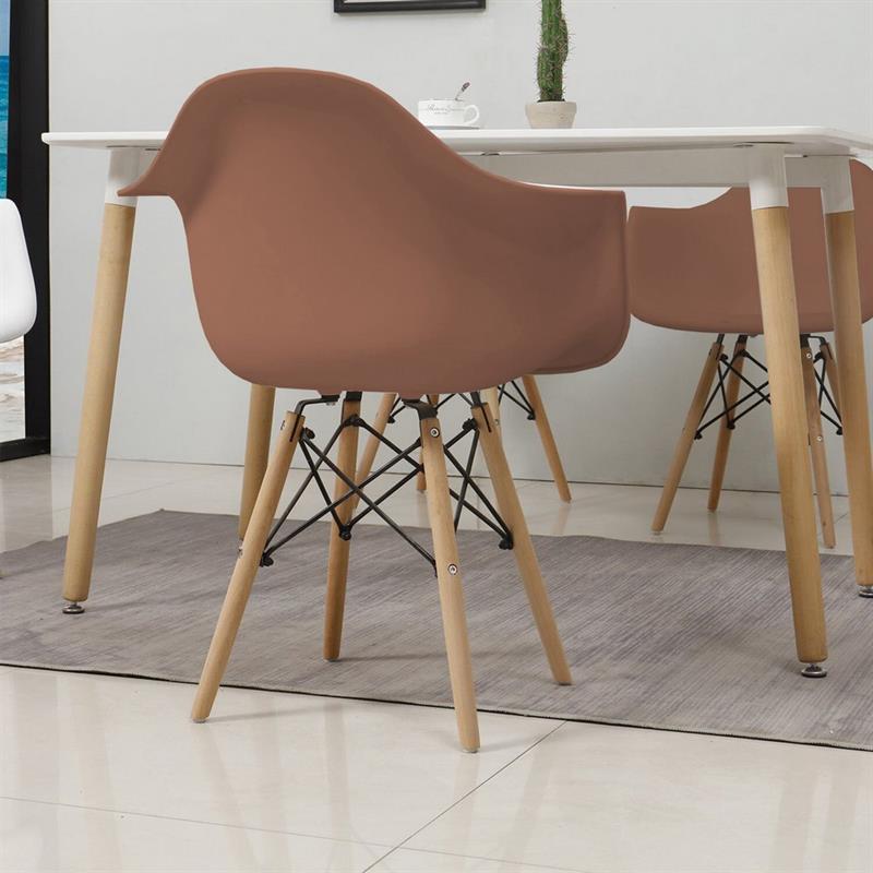 Sedia color cammello in polipropilene e legno Federica